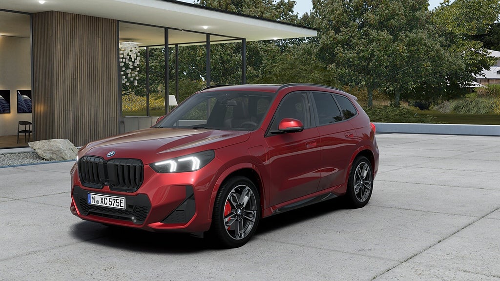 BMW X1 xDrive25e M Sport Pro Fully Charged Drag H K | Ränta 0,95%