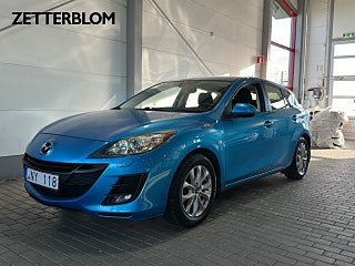 Halvkombi Mazda 3