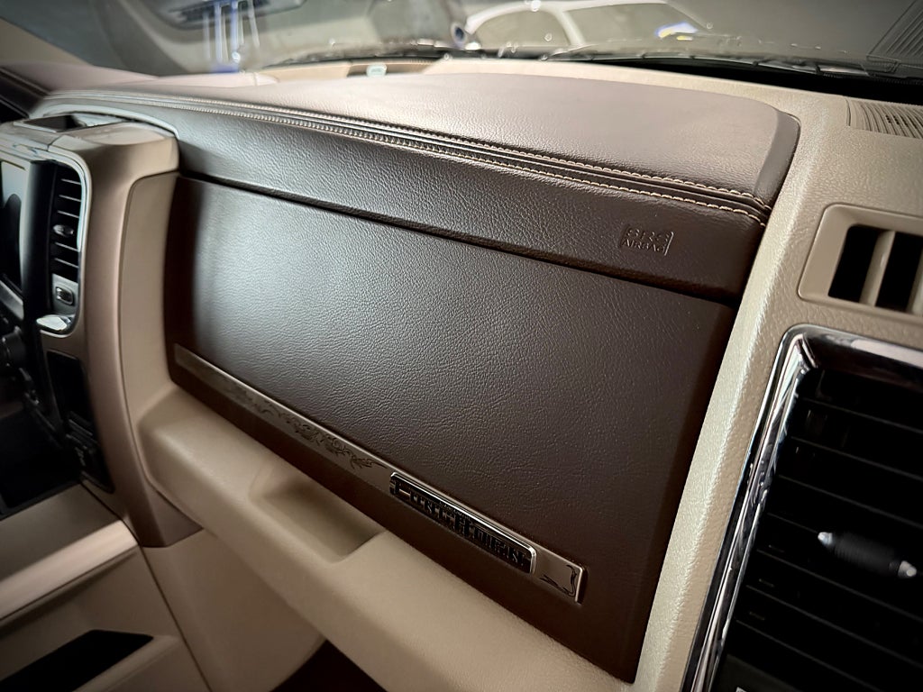 Dodge RAM Crew Cab 5.7 V8 HEMI 4×4 Long Horn - bild 22