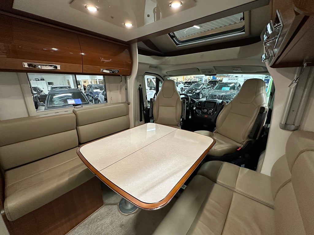 Rapido 7065 F Automat Alde taksäng Låga sängar toa bak thumbnail