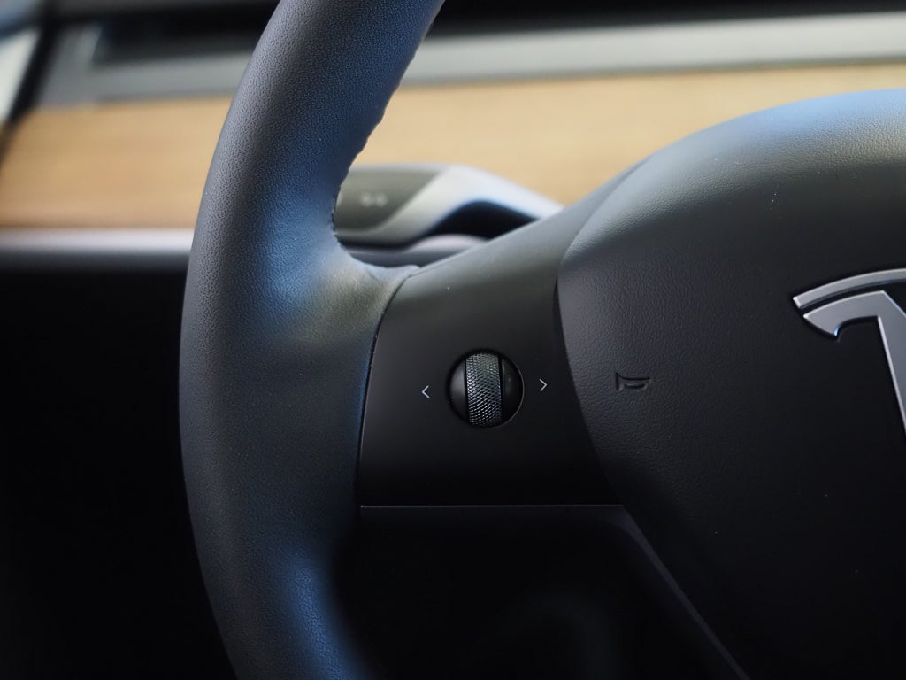 Tesla Model Y Performance 534hk AWD | Dragkrok | Panorama | Moms | 2023