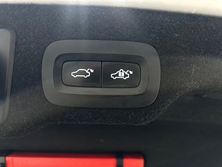 Volvo S90 D5 AWD R-Design Drag Pano Kamera Dvärm GPS VoC SoV