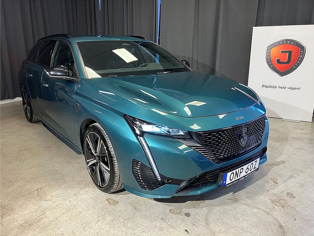 Bild på Peugeot 308 SW GT 1.2 PT 130hk Aut - B-KAMERA, CARPLAY