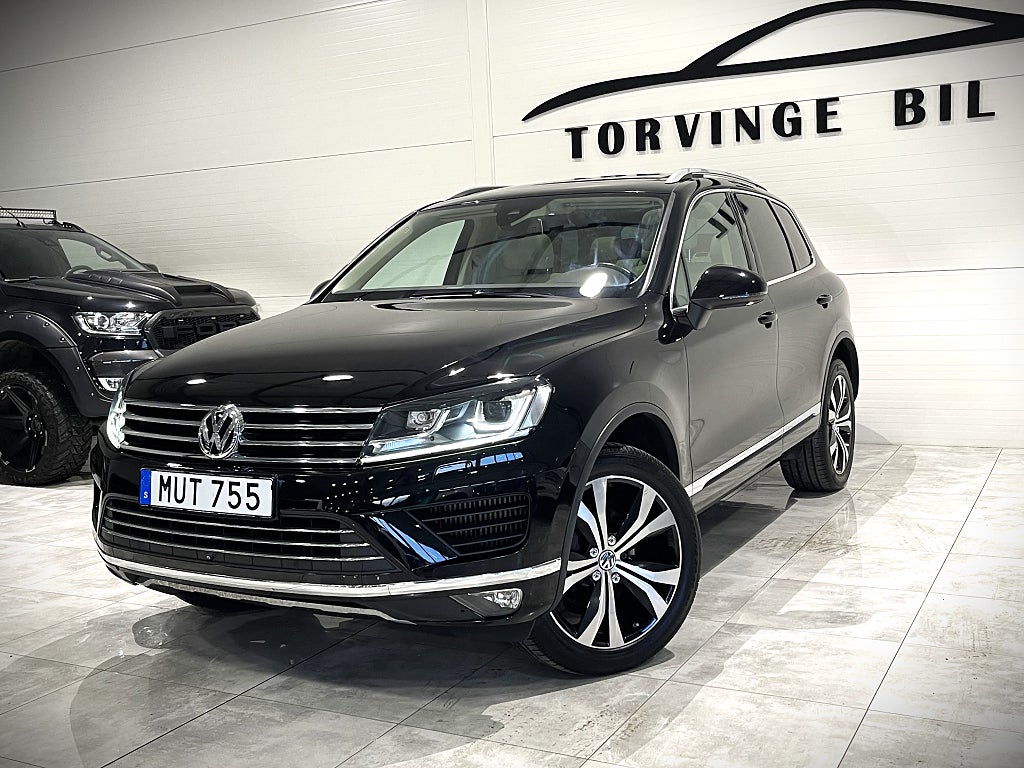 Volkswagen Touareg 3.0 V6 TDI 4M Pano Navi Drag Värmare 262Hk Euro 6
