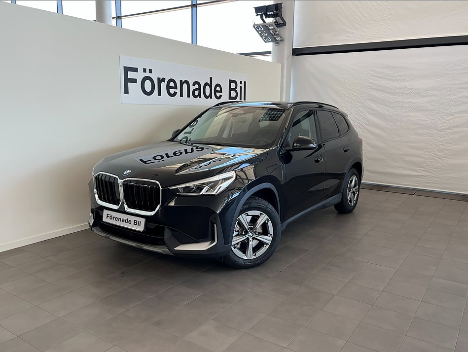BMW X1 xDrive25e Rattvärme Drag TonadeRutor Drive Assist Plus 