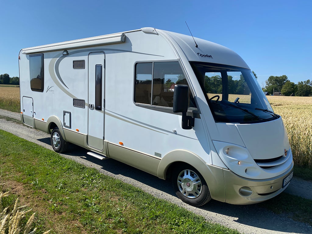 Bürstner Viseo i 726 3500kg/ Queensbed/ Taksäng/ Dragkrok 1700kg