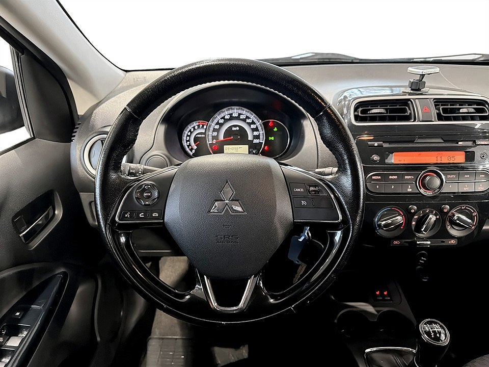 Bild på Mitsubishi Space Star 1.2 MIVEC ClearTec 80hk - FARTHÅLLARE