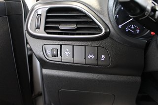 Halvkombi Hyundai i30 10 av 16