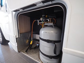 Husbil-alkov Bürstner A 700 5 av 29