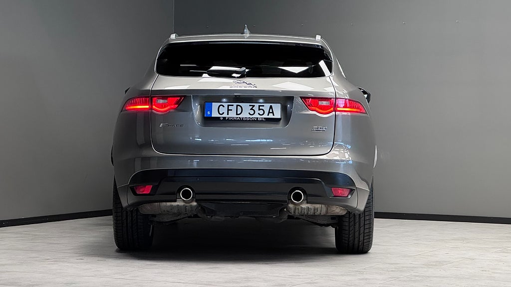 Jaguar F-PACE 2018 - miniatyr 19