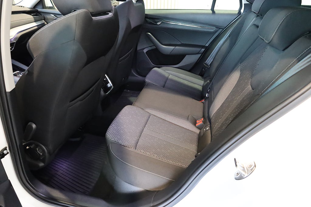 Skoda Octavia Kombi iV Style Aut Kamera Värmare Leasbar