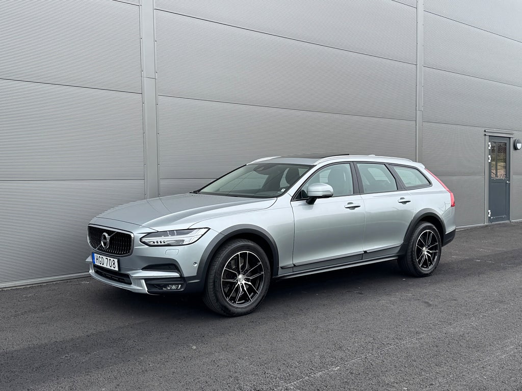 Volvo V90 Cross Country D4 AWD PANORAMA /BACKAMERA/DYNFÖRLÄNGNING/DRAG Pro