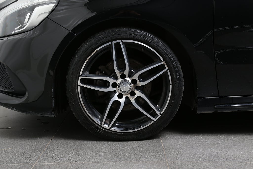 Mercedes-Benz A 180 d 7G-DCT AMG Line Motorvärmare