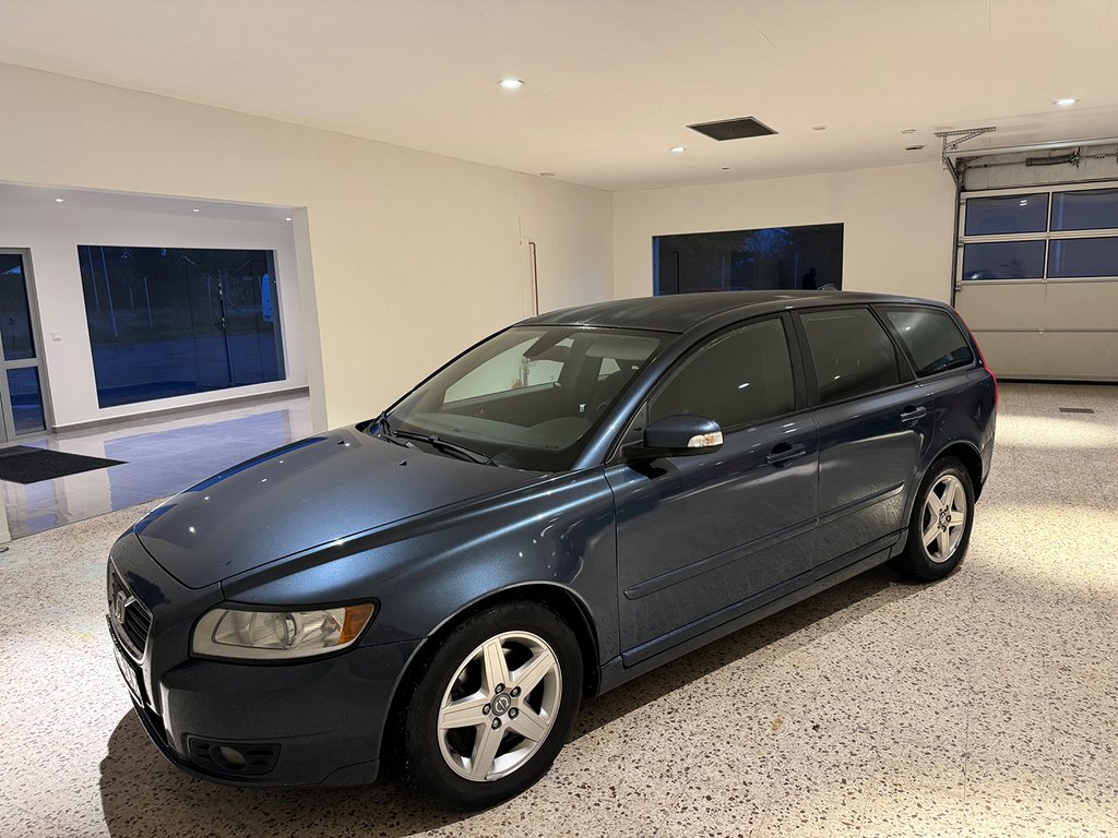 Volvo V50 2.0d Momentum välvårdad 