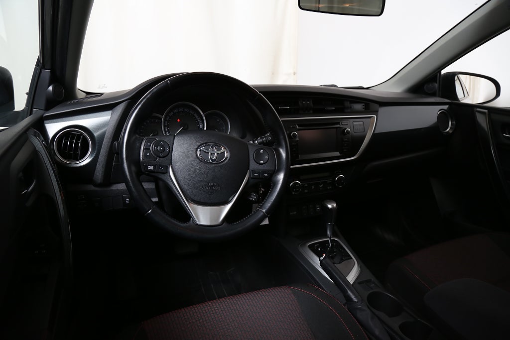 Toyota Auris 1,6 132hk Multidrive S Automat 5D Kamera Panorama 2014