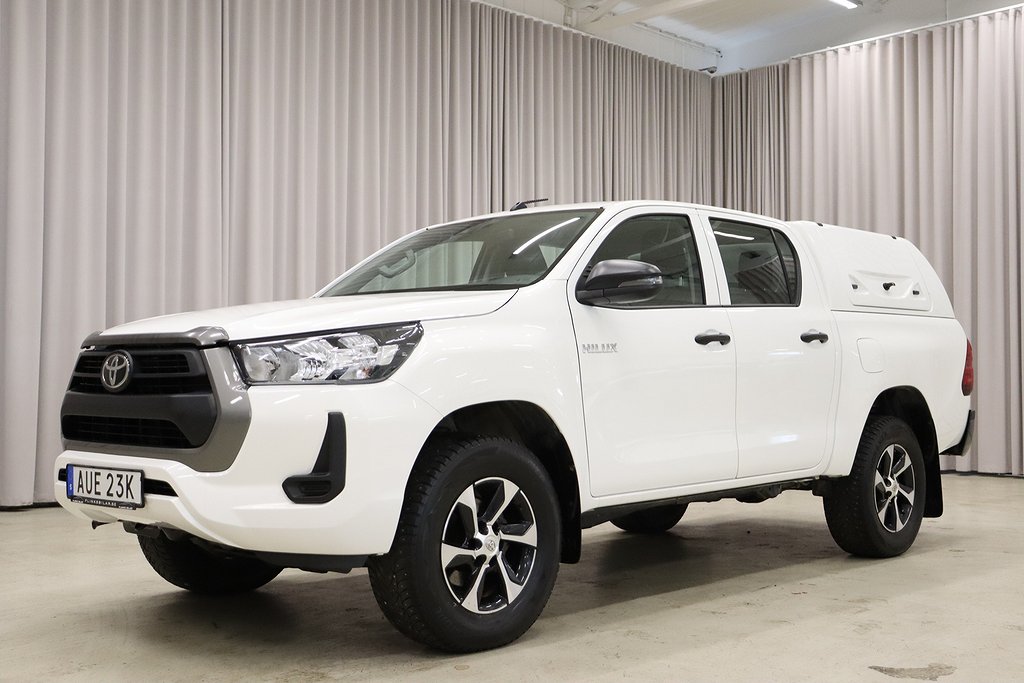 Toyota Hilux 2.4 AWD 150HK Kåpa Drag 6000Mil EnÄgare Momsbil