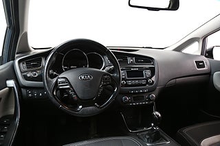 Halvkombi Kia Ceed 13 av 22