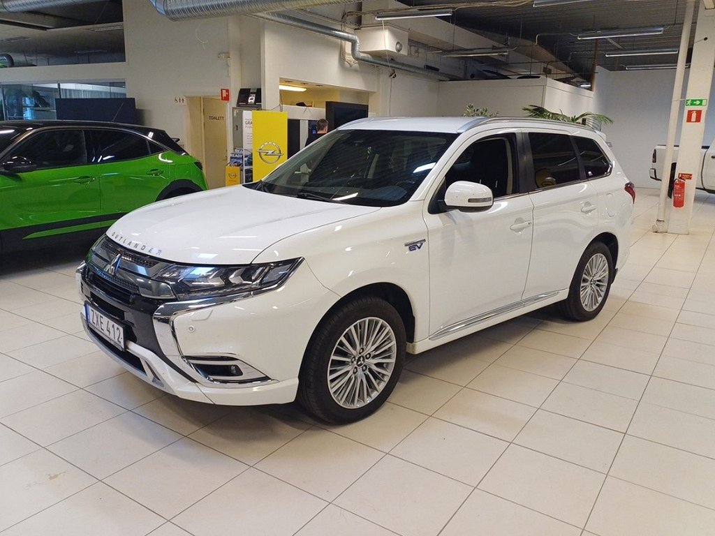 Mitsubishi Outlander LADDHYBRID 4WD AUT (Vinterhjul)