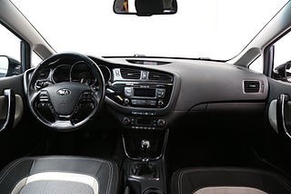Halvkombi Kia Ceed 17 av 22