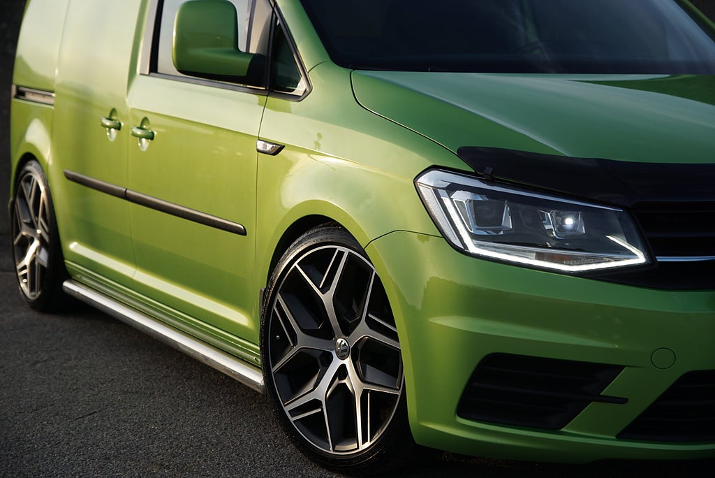 Volkswagen Caddy 2.0 TDI Viper Green|BSR 180hk|Bilstein B16|19”|UNIK|