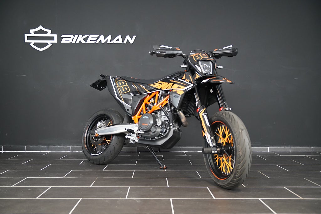KTM SMC-R 690 Supermotard - Arrow
