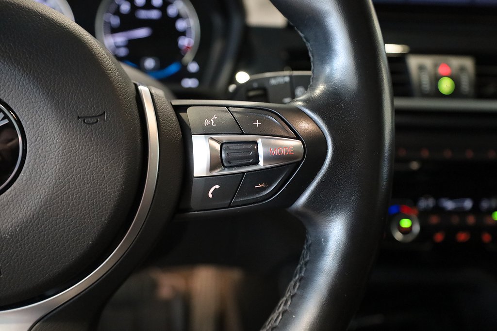 BMW X1 xDrive25e xLine Pano Navi Kamera Drag Head up 2021