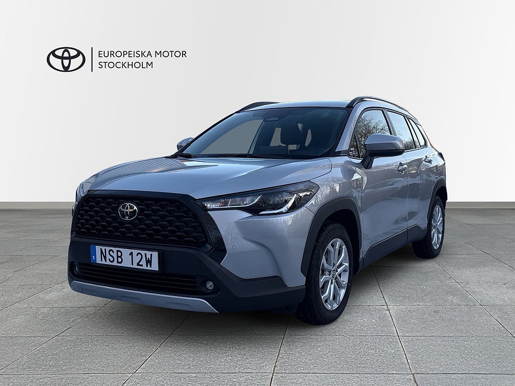 Toyota Corolla Cross Hybrid 1,8 Active plus Vinterhjul / HELGENS KLIPP!
