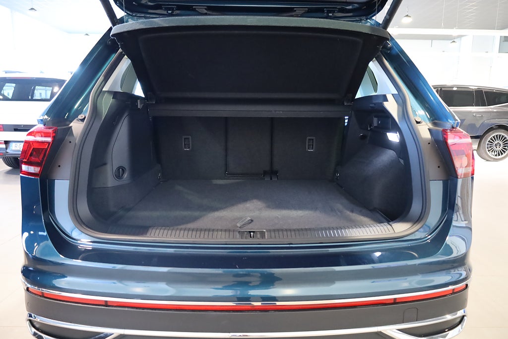 Volkswagen Tiguan eHybrid 1.4 TSI Automat Elegance / Drag / Moms / PHEV 2024