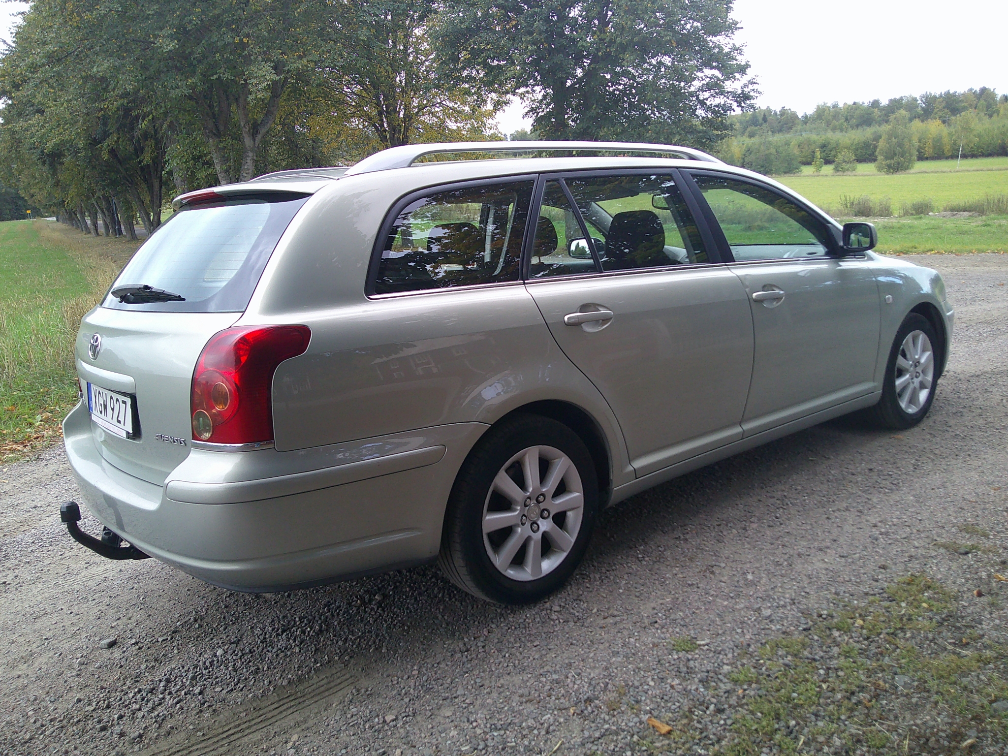 Toyota Avensis Kombi 2.0 D-4 VVT-i 2005, bild 6/10