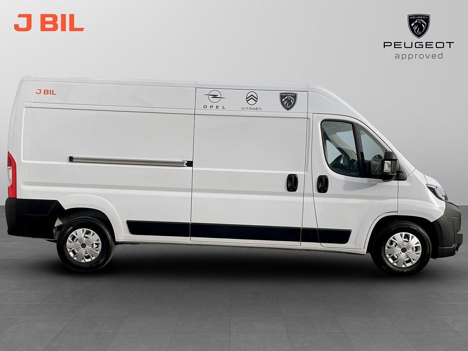 Bild på Peugeot Boxer BlueHDi 140hk Aut L3H2 - DEMO