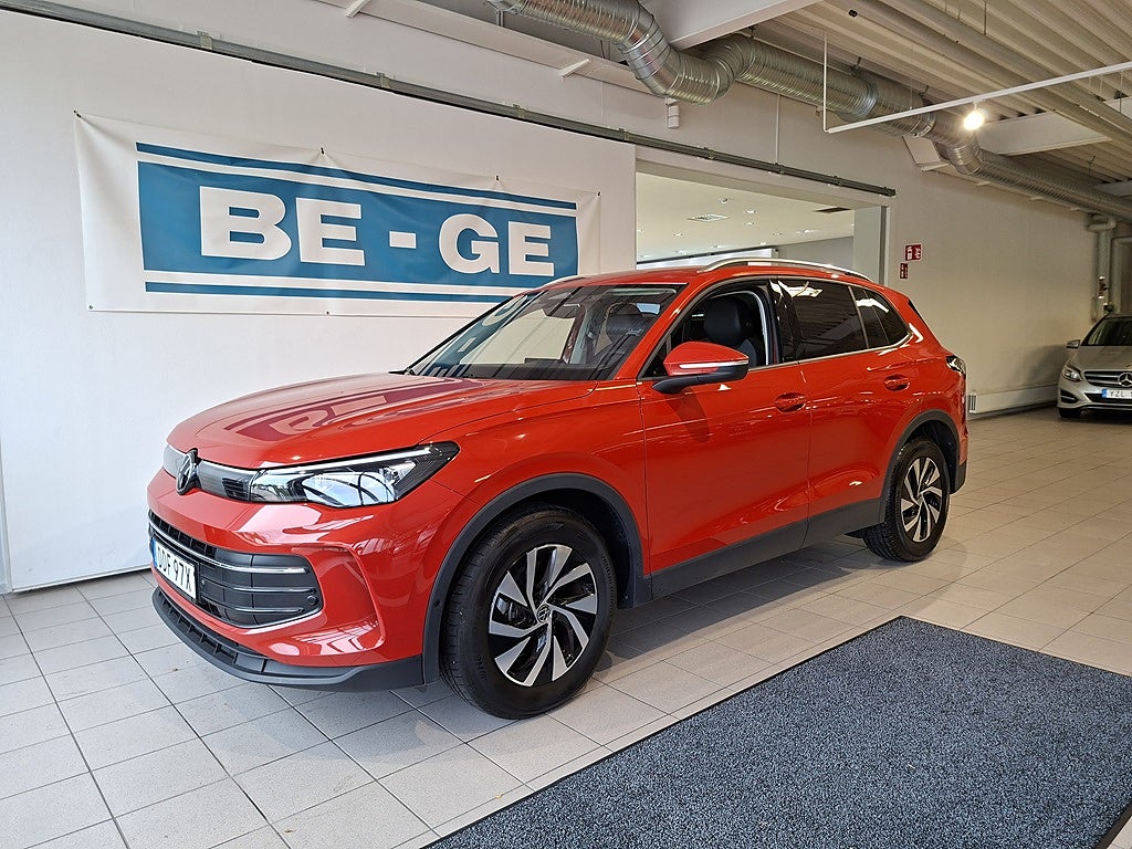 Volkswagen Tiguan 1.5 eTSI 150HK DSG Dragkrok Värmare Bac...