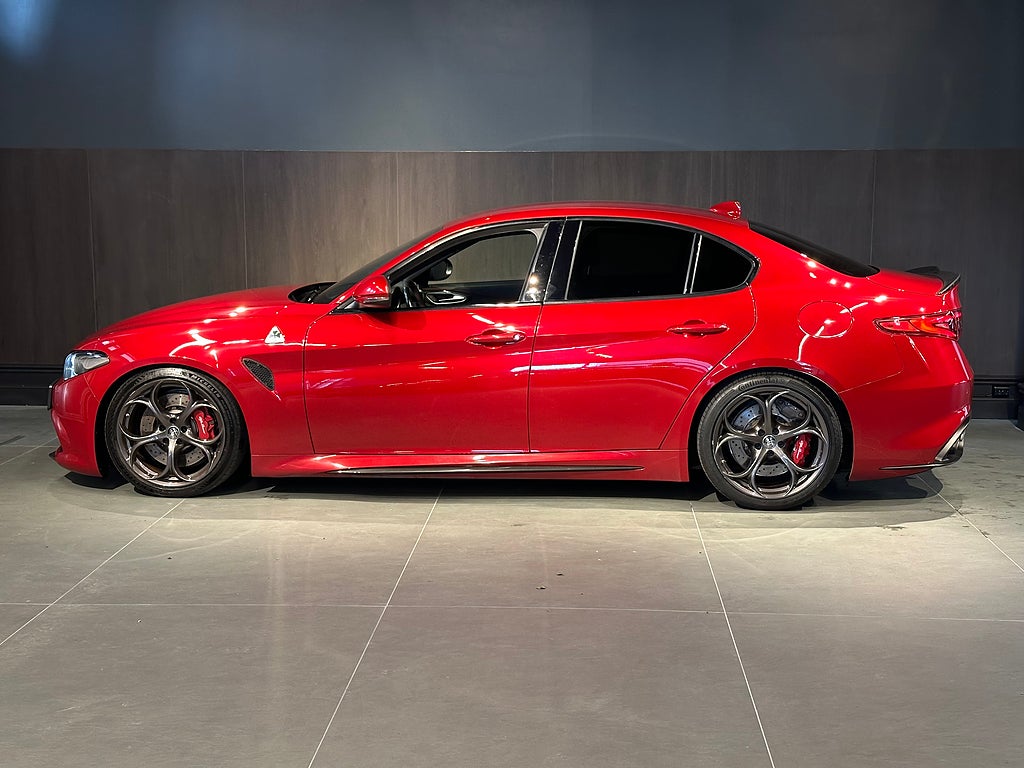 Alfa Romeo Giulia Quadrifoglio, 510 hk, Manuell, Kolfiber, Sv såld 