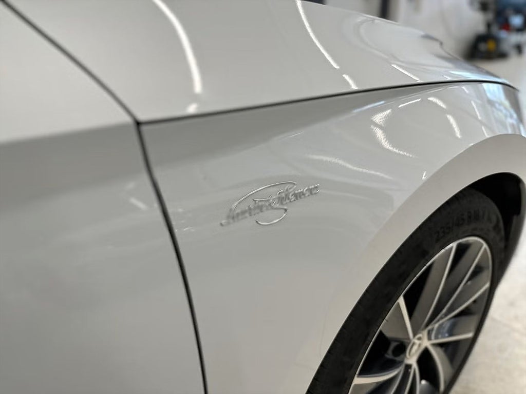 Skoda Superb Kombi 2.0 TDI 4x4 L&K/B-Kamera/Värm/Drag/Läder/Canton