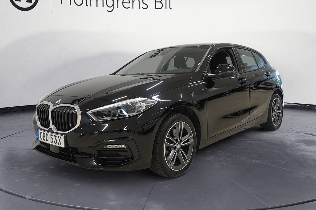 BMW 118I 3,65% ränta Model Sport Navi Apple CarPlay PDC LED