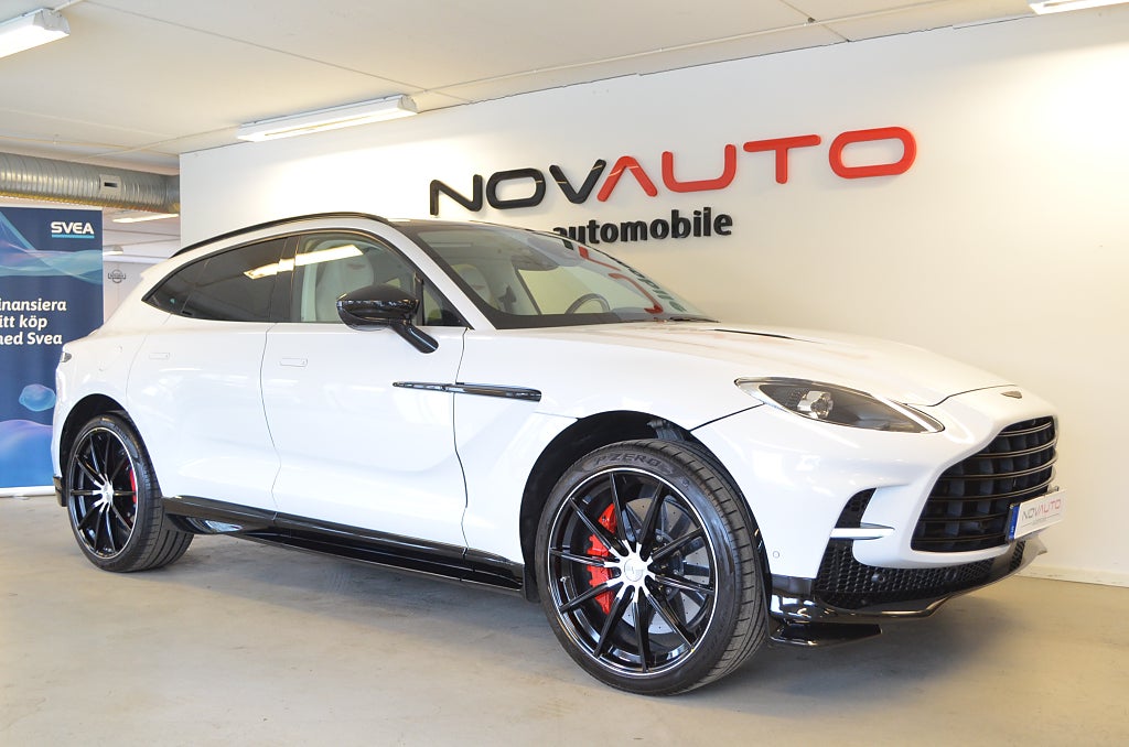 Aston Martin DBX 707 Stone White Keramsika 23"