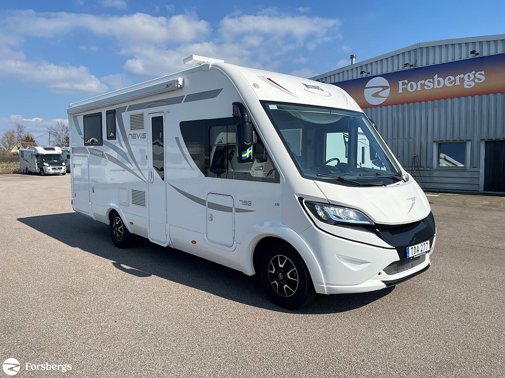 McLouis *NEVIS 79 - Hydrauliska stödben / Automat