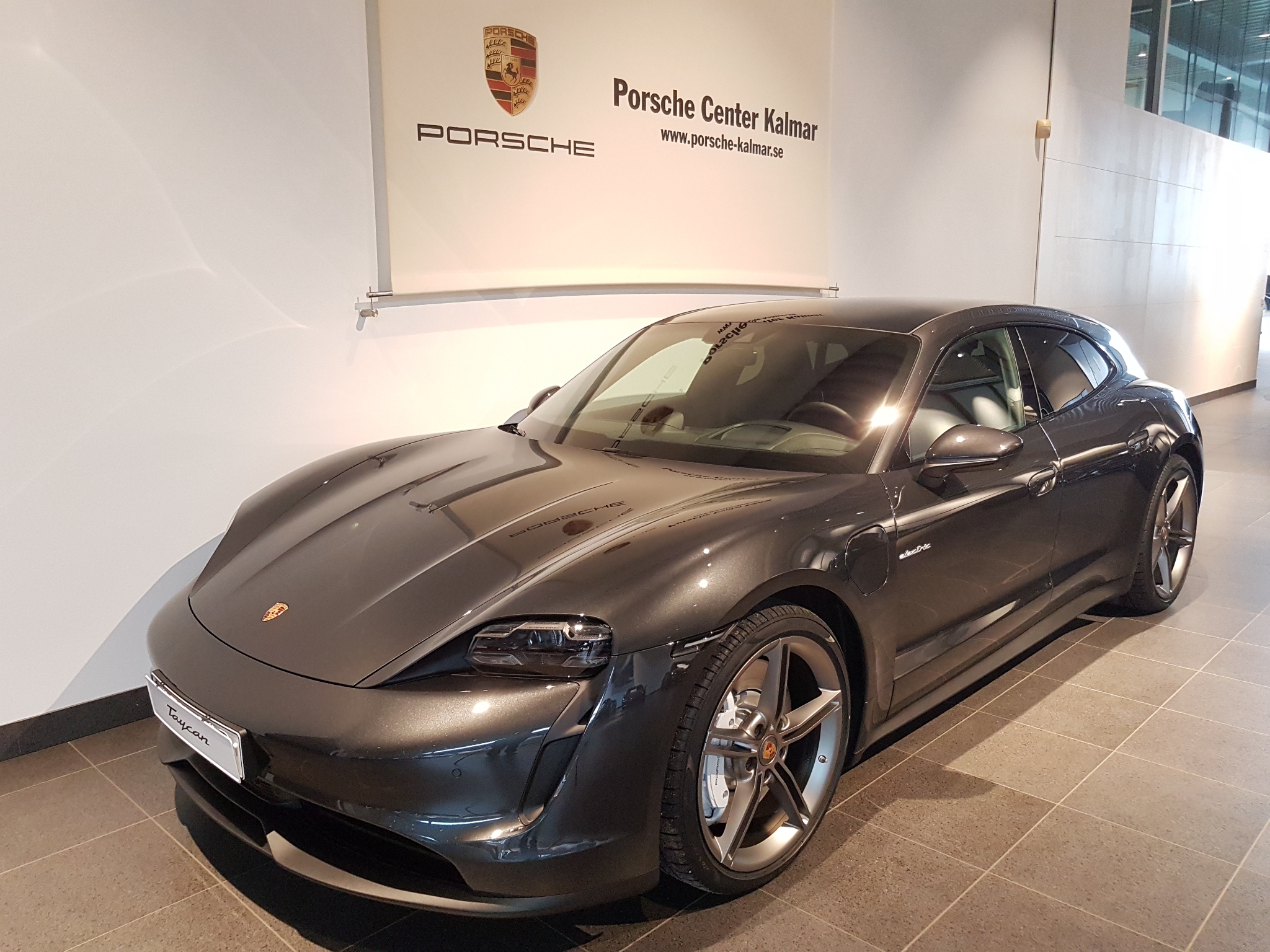 Porsche Taycan 2024, bild 2/39