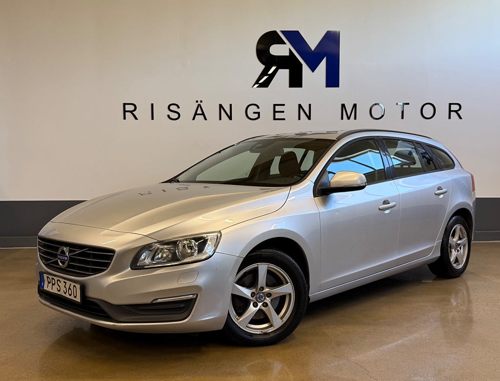 Volvo V60 D2 Kinetic / Ny Servad