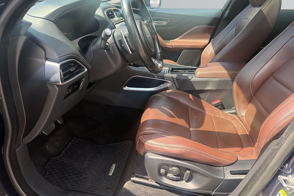 Jaguar F-Pace 2017