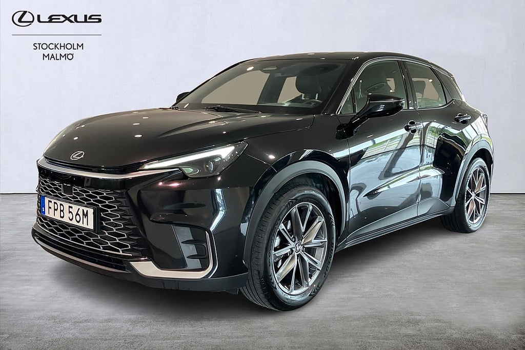 Lexus LBX Elegant Tech 136hk P-värm Navi Keyless B-kamera