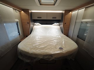 Husbil-halvintegrerad Knaus L!ve Wave 700 LX 19 av 22