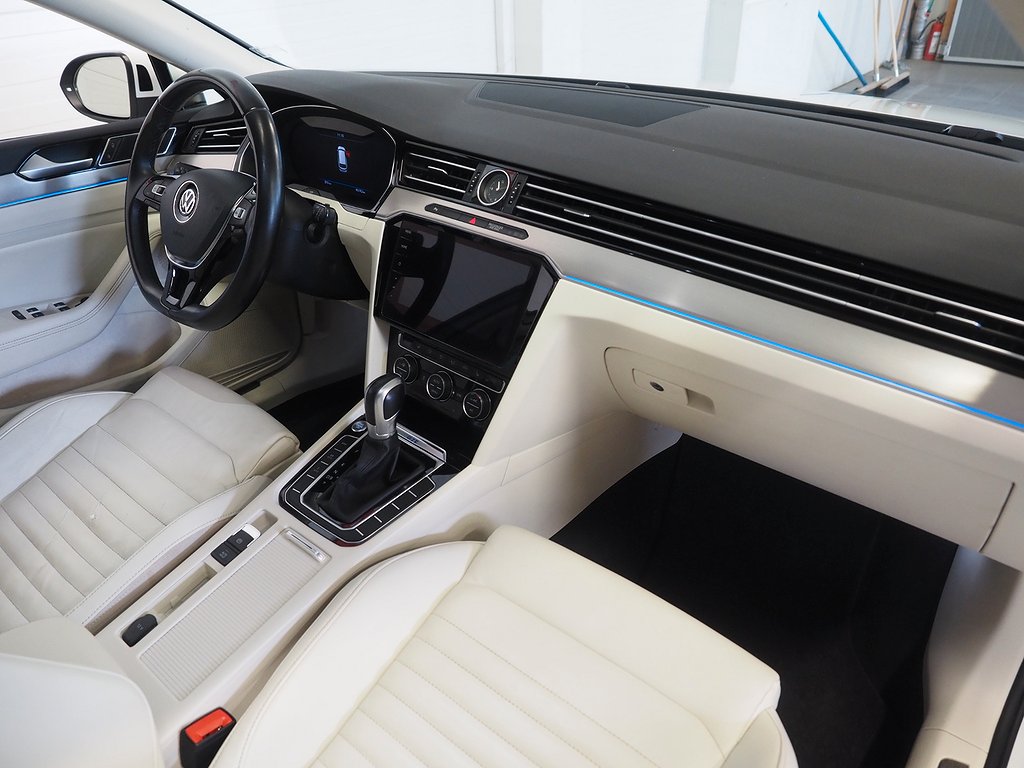 Volkswagen Passat GTE 1.4 TSI 204hk Värmare Cockpit Drag Nav 2018