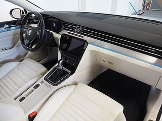 Kombi Volkswagen Passat 11 av 23