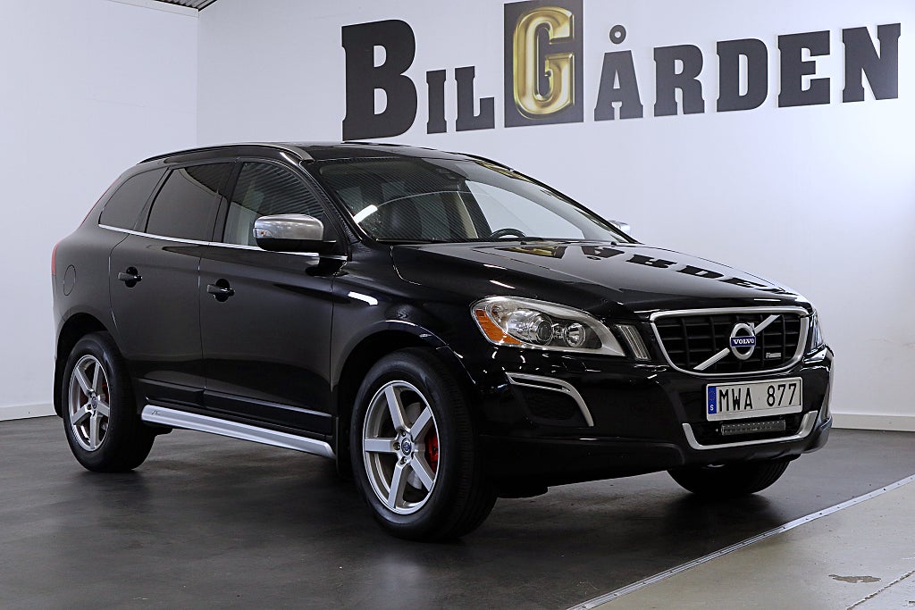 Volvo XC60 D4 AWD R-Design Pano VON Navi Värme Keyless 163hk