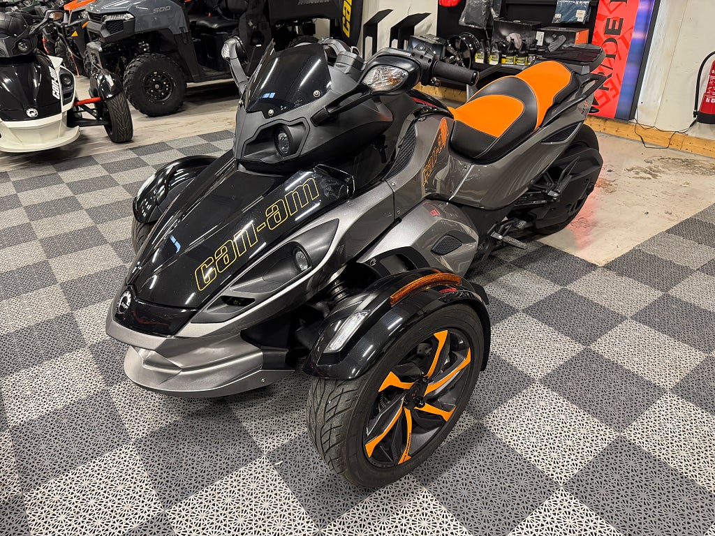 Can-Am Spyder Rs s 