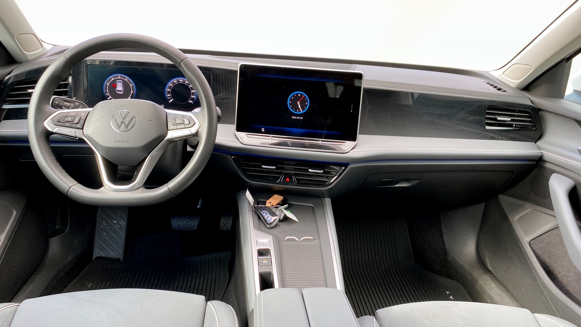 Volkswagen Passat 1.5 eTsi Business 2025, bild 2/48