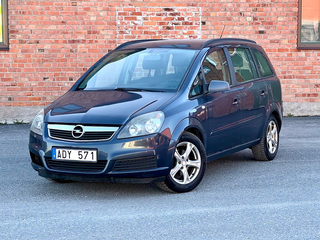 Opel Zafira 1.8 Euro 4 / 7sits / nybes