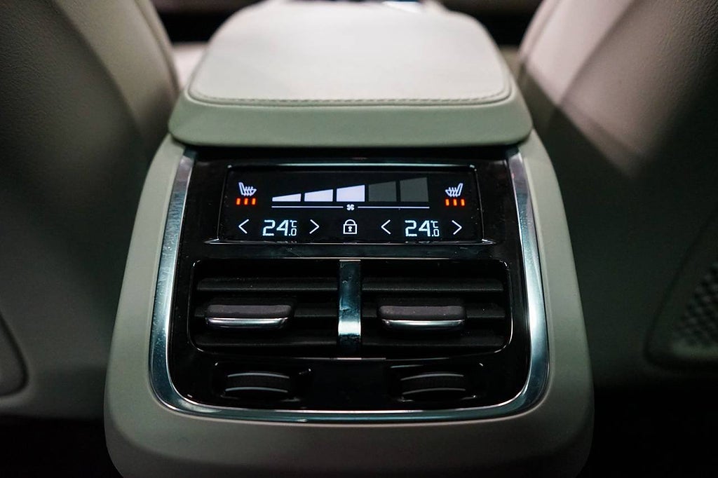 Volvo XC90 2018 - miniatyr 21