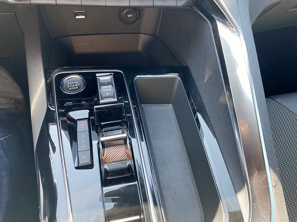 Bild på Peugeot 3008 GT 1.2 PT 130hk Aut B-KAMERA CARPLAY