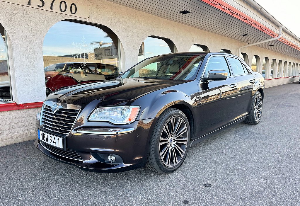 Lancia Thema 3.0 V6 Aut Platinum NAVI Luxury 20 tum Alu Diesel